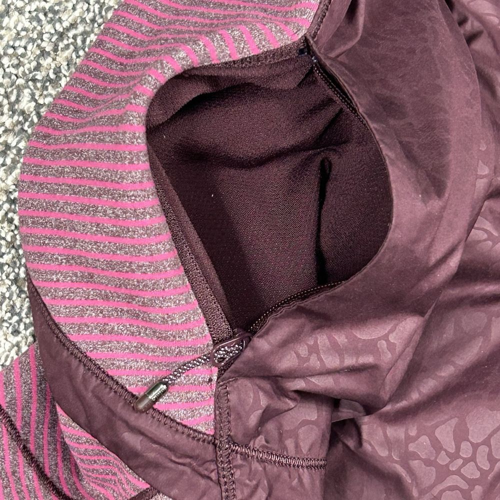 Lululemon Rebel Runner Vest Womens 4 Petal‎ Camo Print Quilted Bordeaux Berry - Picture 6 of 11